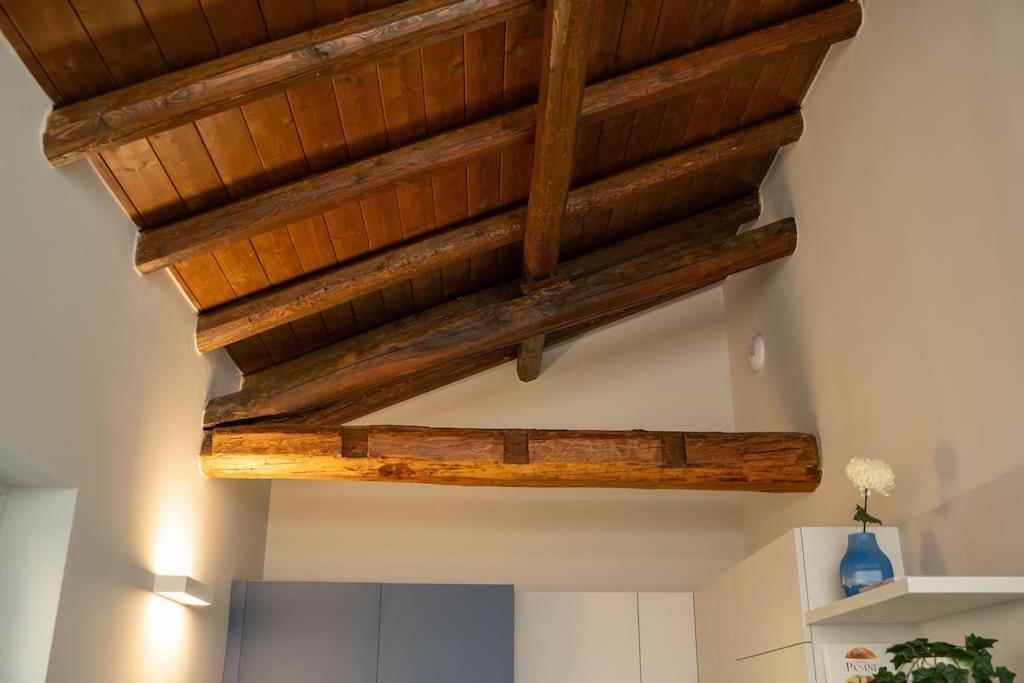 Moderno Appartamento A 200 Metri Dal Duomo Como Kültér fotó