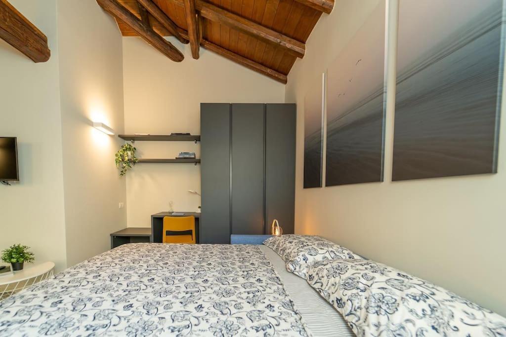 Moderno Appartamento A 200 Metri Dal Duomo Como Kültér fotó
